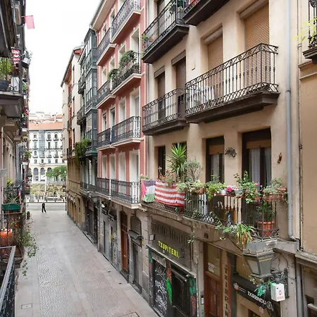 Apartment Centrally Located For 4 People
